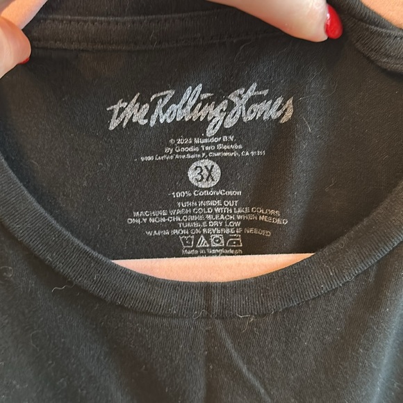 Women’s plus size Rolling Stones t shirt - Picture 2 of 4
